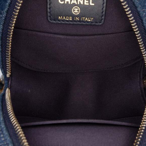 Chanel 19 Round Clutch With Chain #246468C25B - Picture 4 of 8